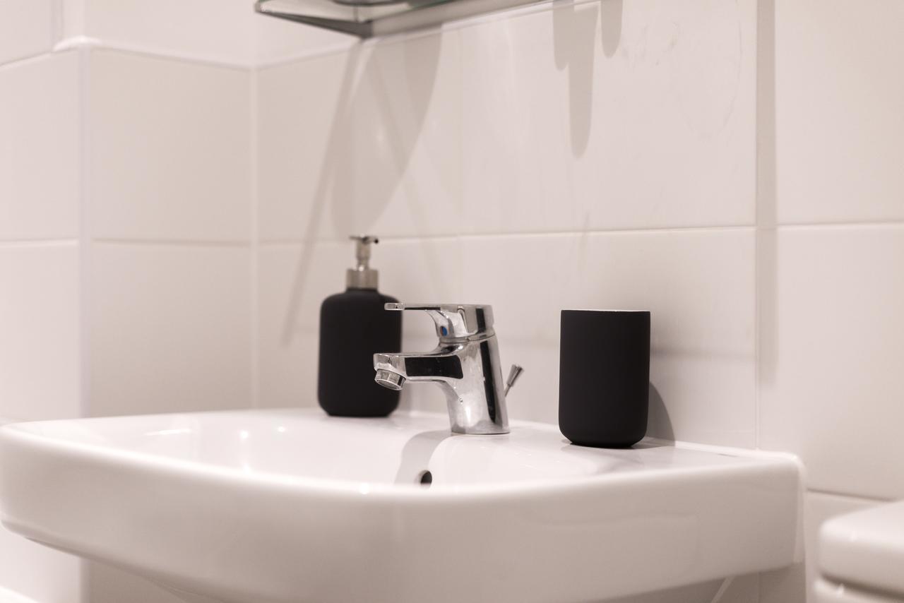 Hertford Serviced Apartments Ware Exterior photo