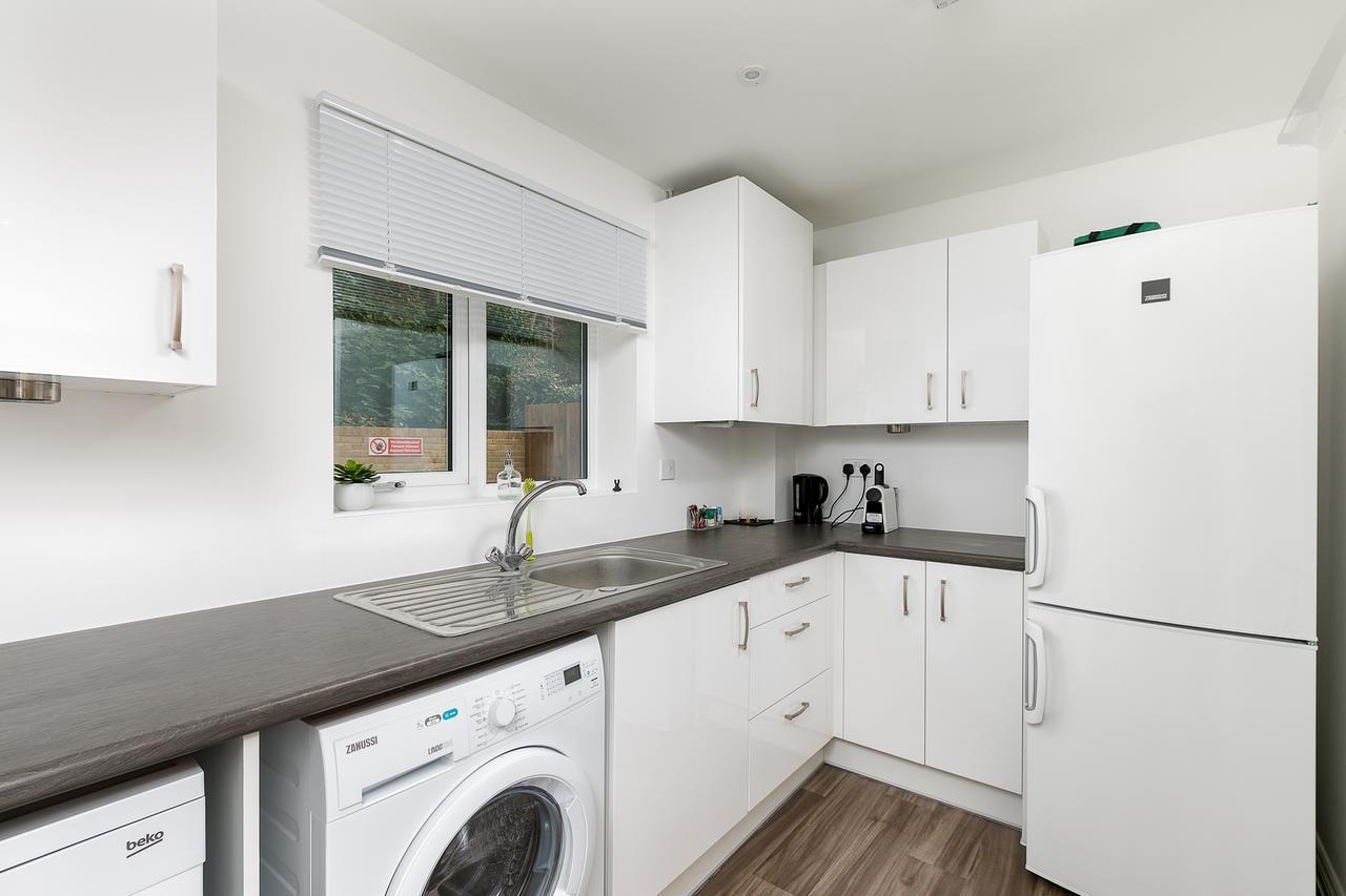 Hertford Serviced Apartments Ware Exterior photo